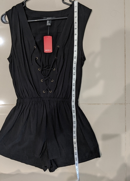 NWT F21 lace up romper size small - Picture 5 of 5